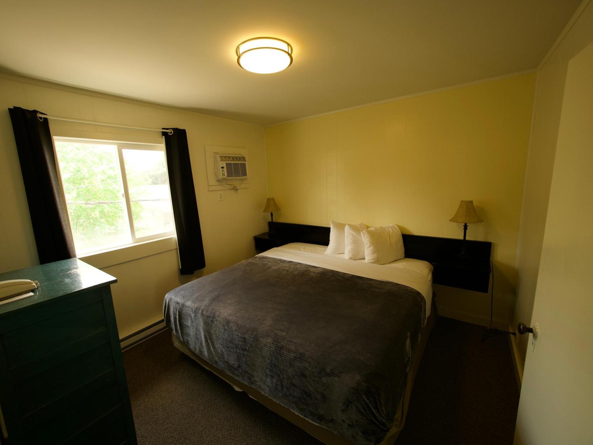 Creston Valley Motel Eksteriør billede