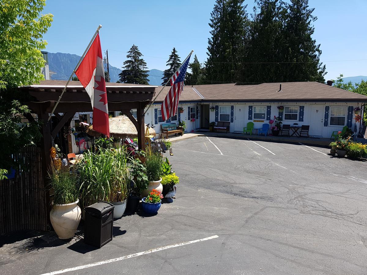 Creston Valley Motel Eksteriør billede
